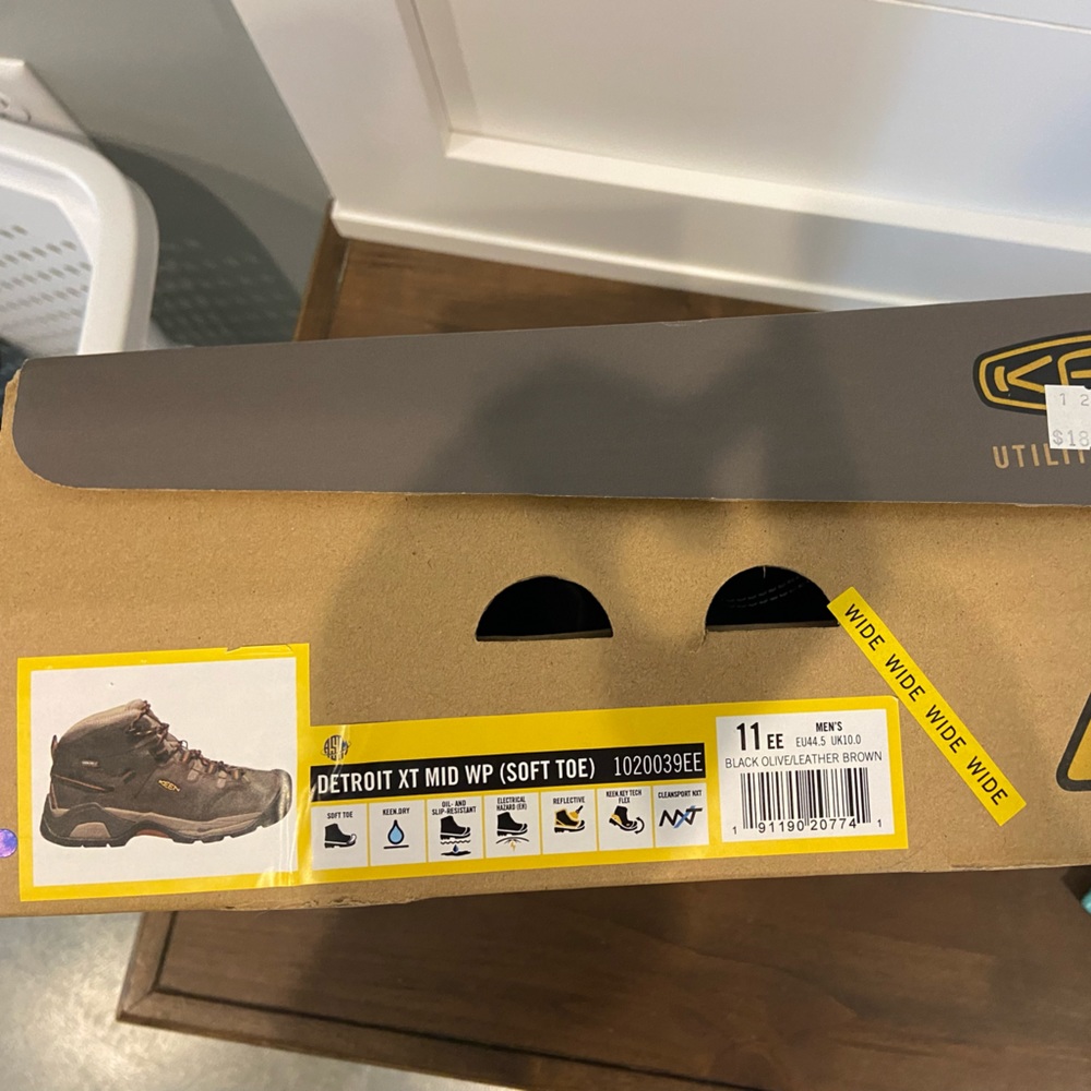Mens Keen Boots Size 11
